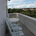 Apartment Raslina Apartman Raslina