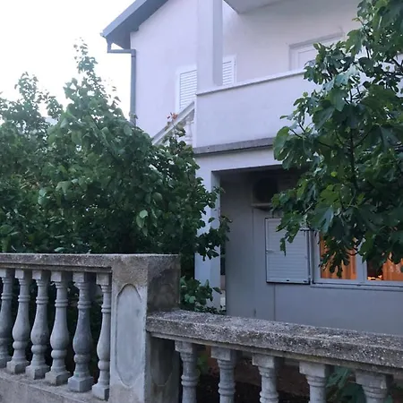 Апартаменты Apartment Raslina