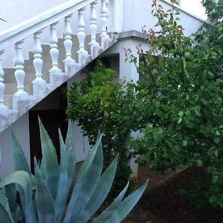 Apartment Raslina 아파트