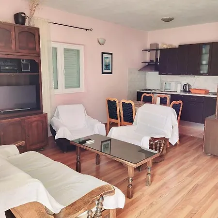 Apartment Raslina Daire *