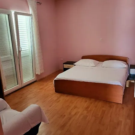 아파트 Apartment Raslina *