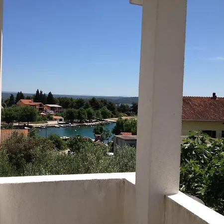 Apartment Raslina 아파트 Raslina