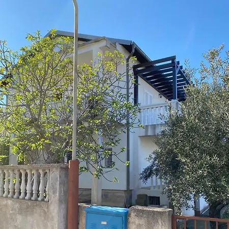 Apartment Raslina 아파트 Raslina