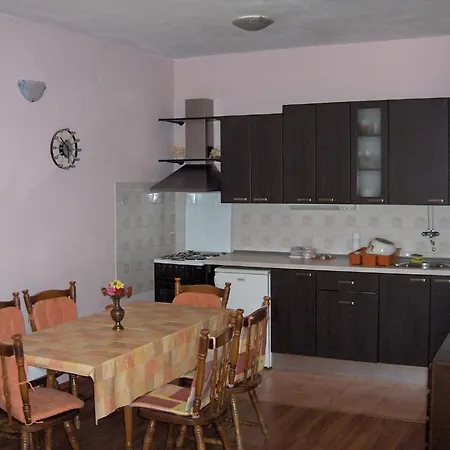 Apartment Raslina 아파트