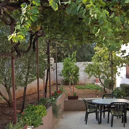 아파트 Apartment Raslina *