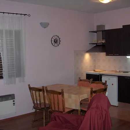 Apartment Raslina Daire *