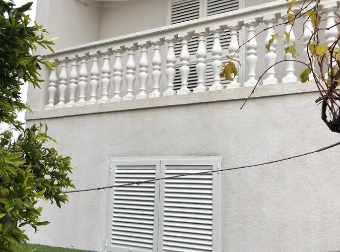 Apartment Raslina * Raslina