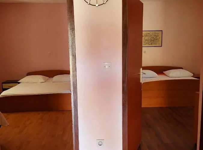 Apartment Raslina Raslina