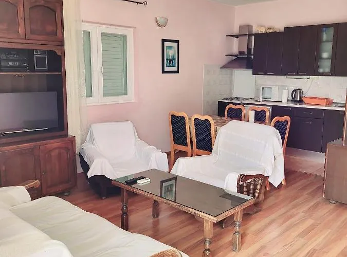 Apartment Raslina Apartamento *