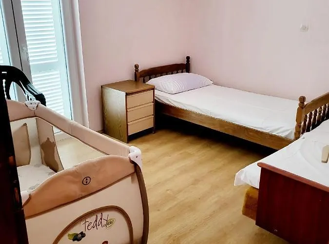 Apartment Raslina Apartamento *