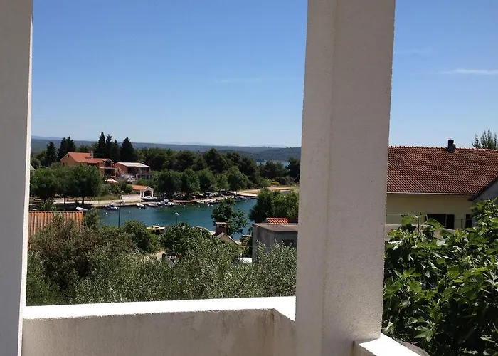 Apartment Raslina Apartamento Raslina