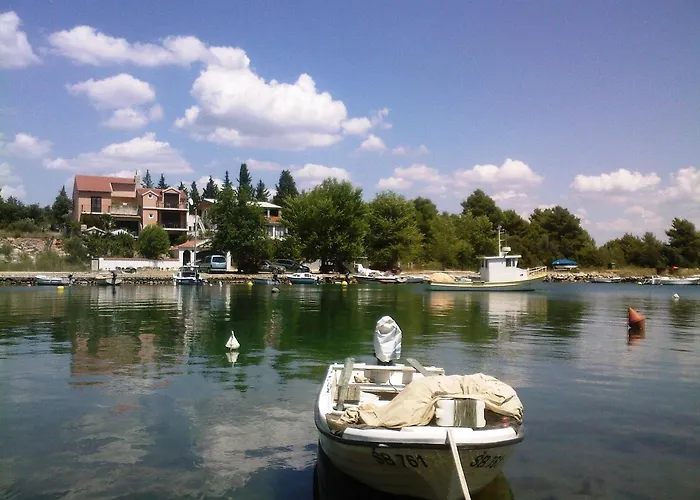 Apartment Raslina Apartamento *